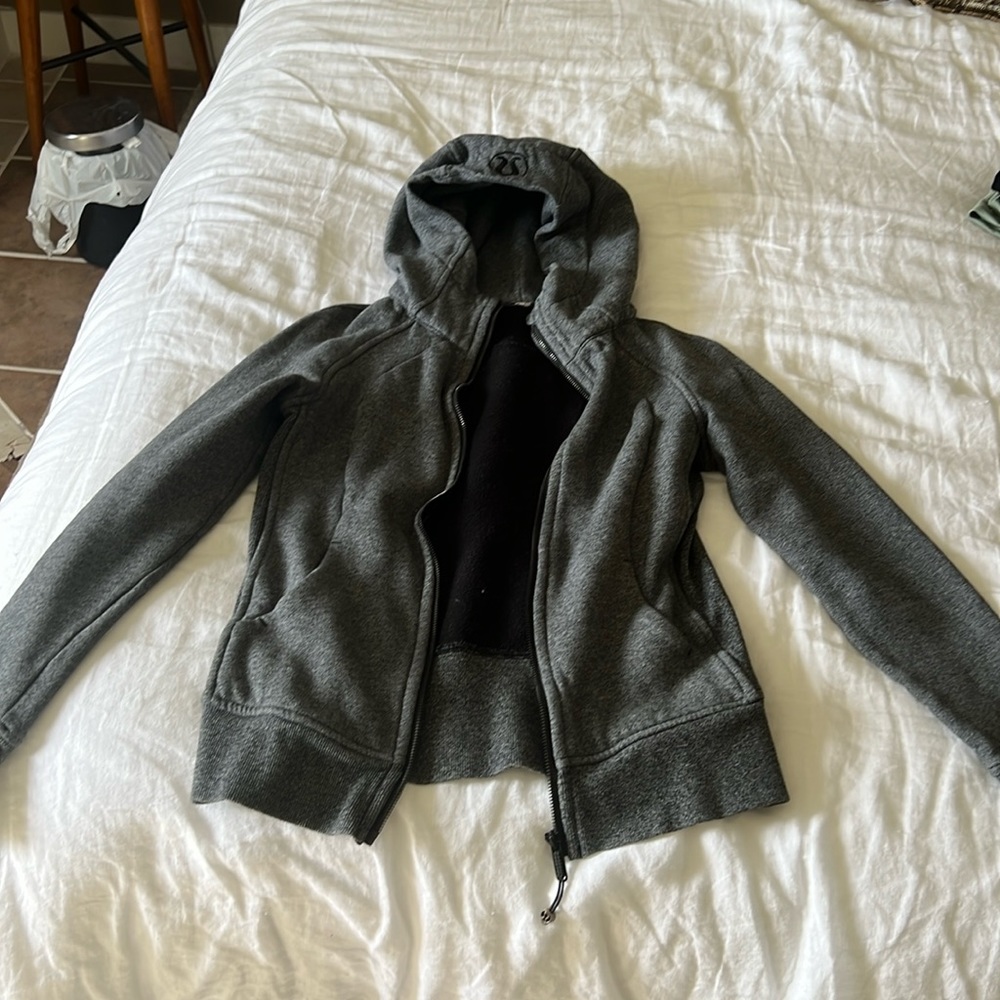 Lululemon scuba hoodie zip up in size 4